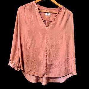 dRA Los Angeles- dusty pink blouse. Size S